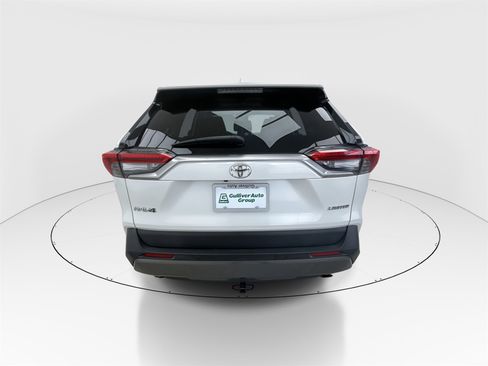 Used 2019 Toyota RAV4 Limited image 7