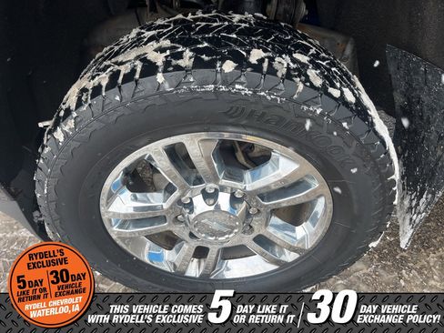 Used 2015 Chevrolet Silverado 2500 High Country w/ Duramax Plus Package image 12