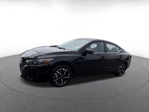 Used 2025 Nissan Sentra SV FWD image 8
