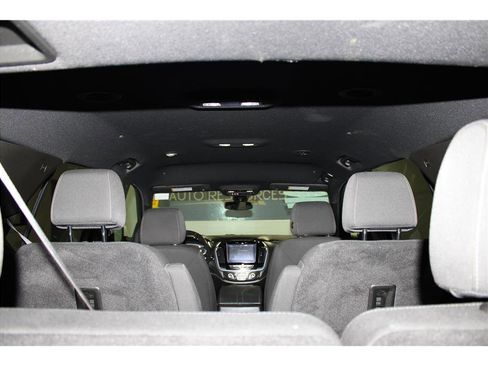 Used 2022 Chevrolet Traverse LT image 23