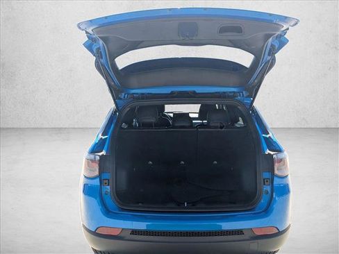 Used 2024 Jeep Compass Latitude image 7