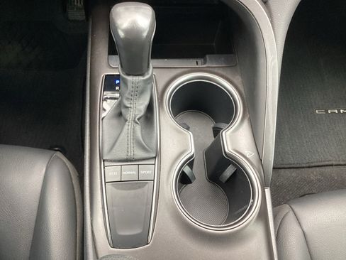 Used 2024 Toyota Camry SE FWD image 23