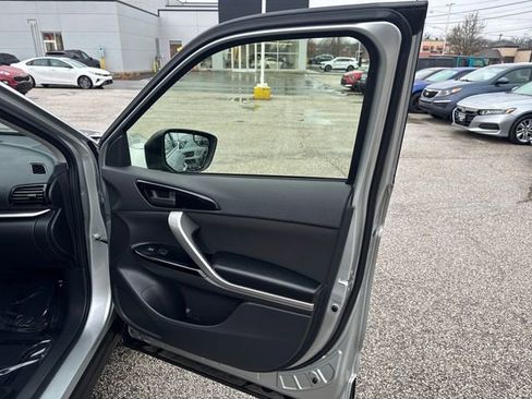 Used 2024 Mitsubishi Eclipse Cross LE AWD/4WD image 11
