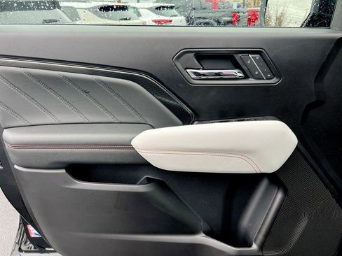 New 2026 GMC Canyon AT4X w/ LPO, Black Badging Package AWD/4WD image 19