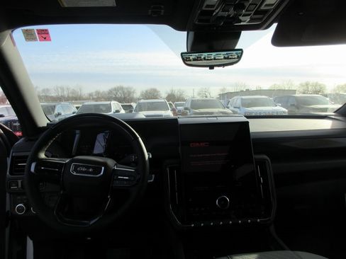 New 2026 GMC Yukon AT4 w/ AT4 Premium Plus Package image 16