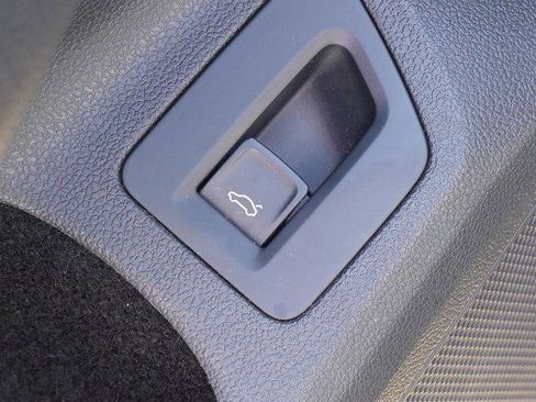 Used 2021 Volkswagen Arteon SE image 12