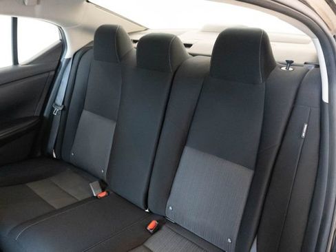 Used 2025 Nissan Sentra SV FWD image 16