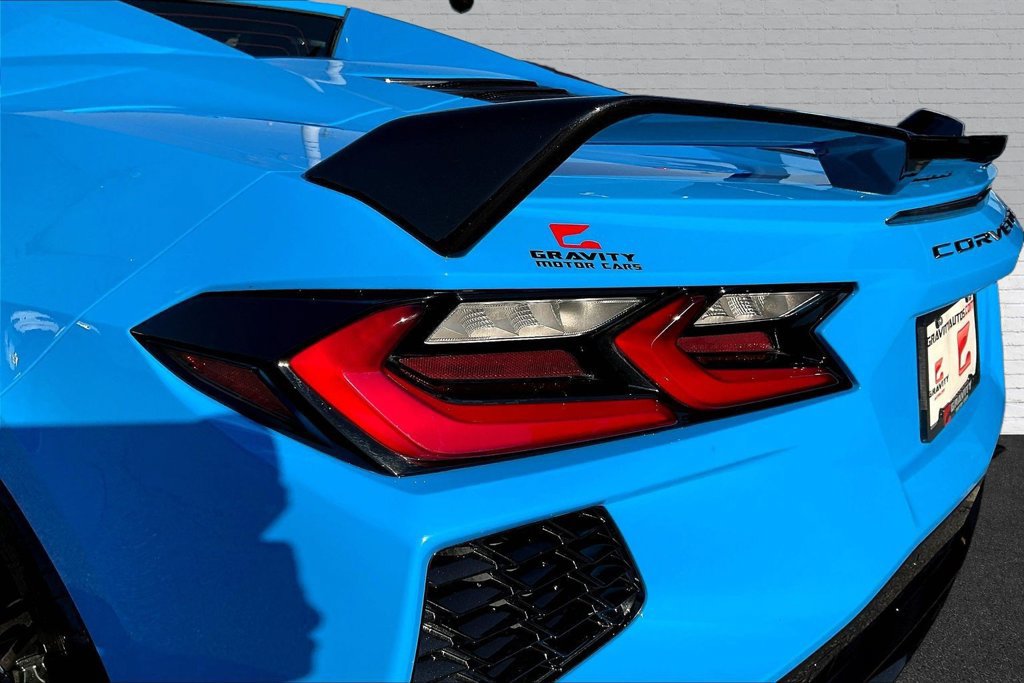 Used 2021 Chevrolet Corvette Stingray Premium Conv w/ Z51 Performance Package RWD image 20