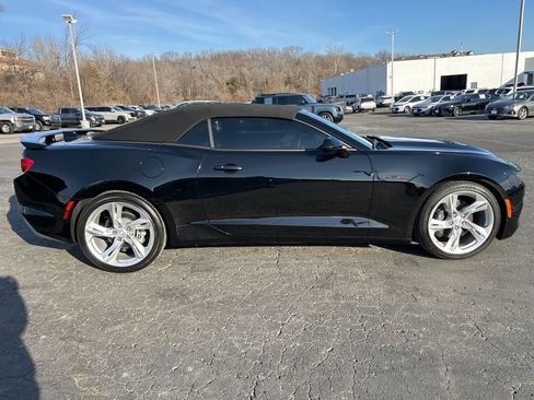 Used 2023 Chevrolet Camaro LT w/ Technology Package RWD image 4