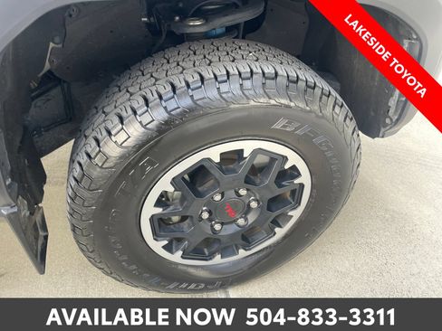 Used 2024 Toyota Tacoma TRD Off-Road w/ TRD Off Road Upgrade Package AWD/4WD image 10