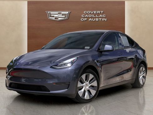 Used 2023 Tesla Model Y AWD image 1
