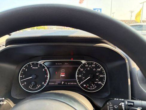 Used 2024 Nissan Rogue SV FWD image 18