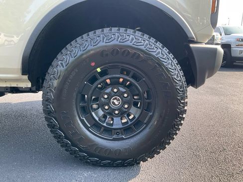 New 2026 Ford Bronco 4-Door w/ Sasquatch Package AWD/4WD image 10