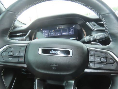 Used 2021 Jeep Grand Cherokee L Laredo AWD/4WD image 27