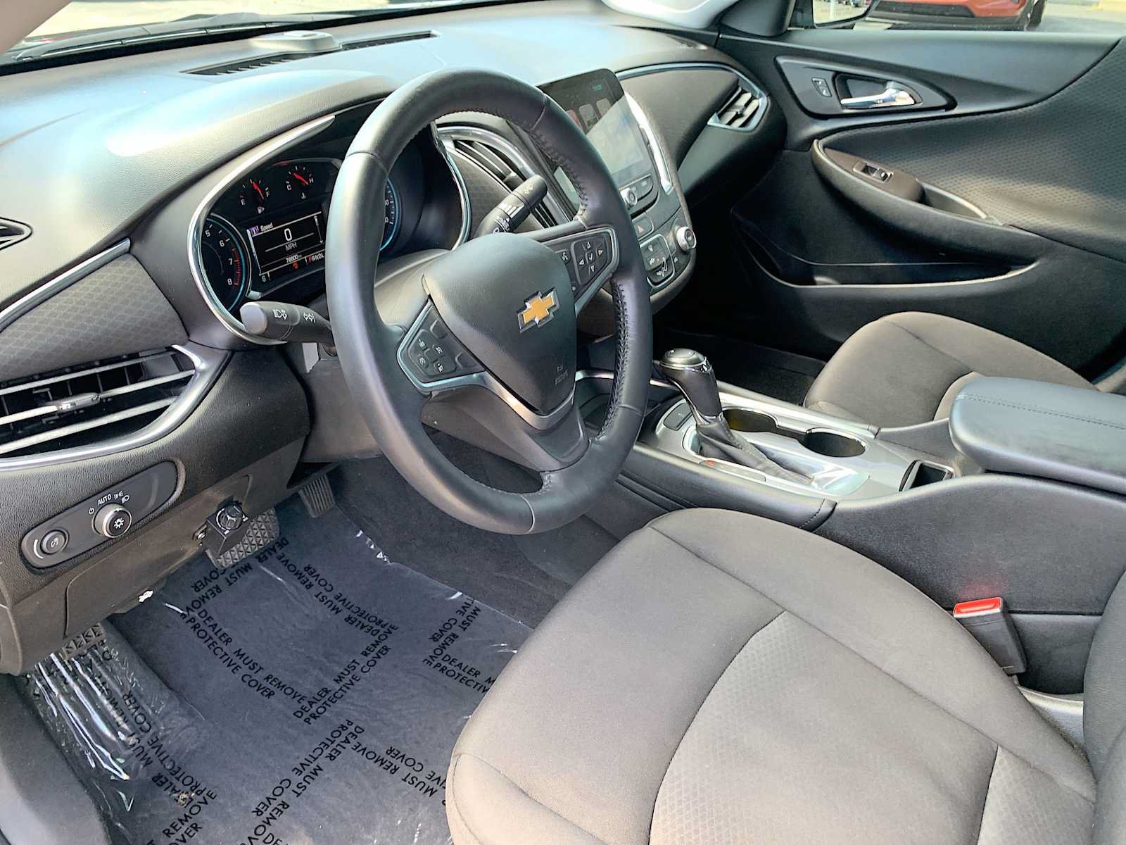 Used 2018 Chevrolet Malibu LT w/ Redline Edition FWD image 10