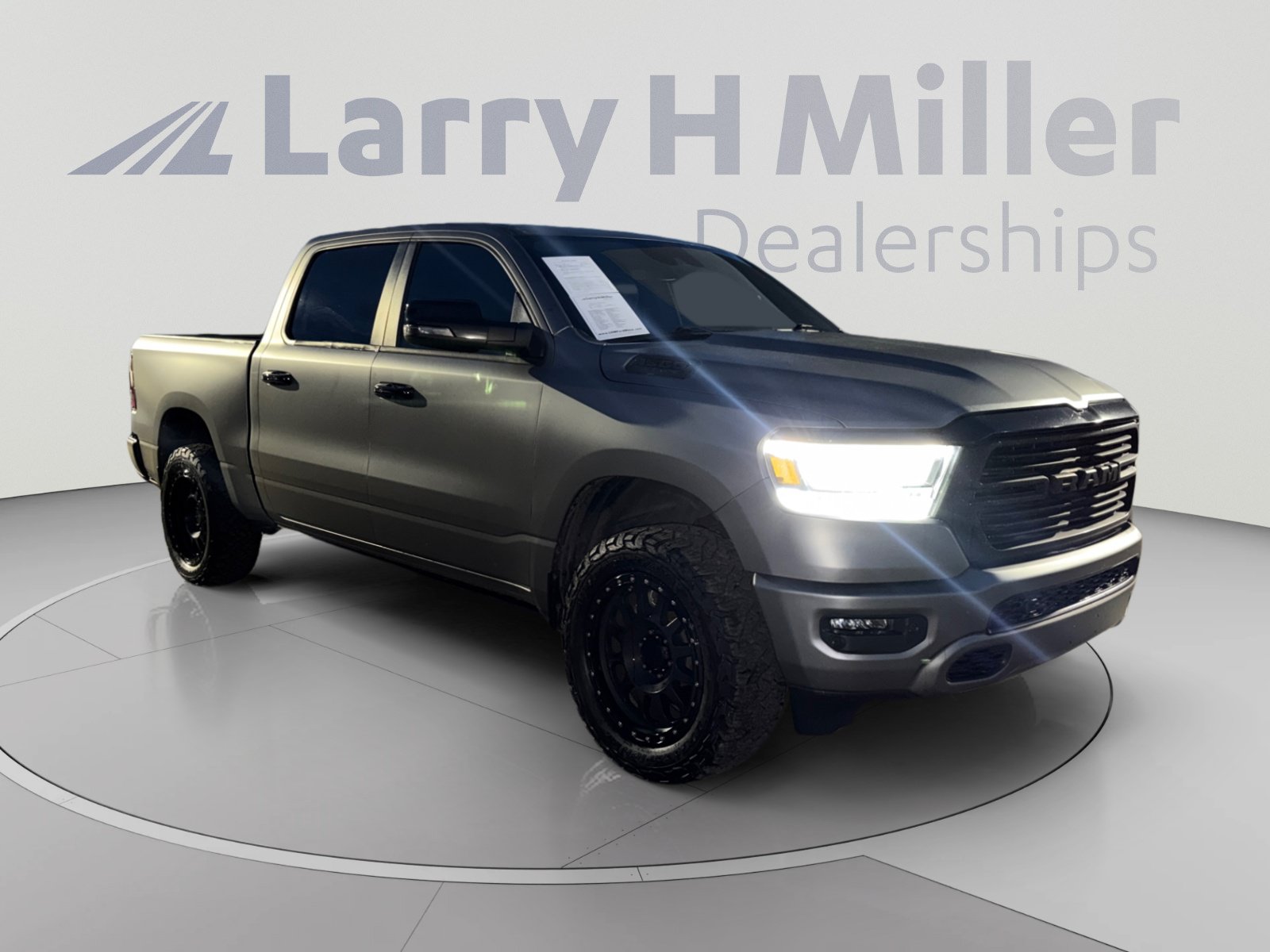 Used 2023 RAM 1500 Laramie AWD/4WD image 7