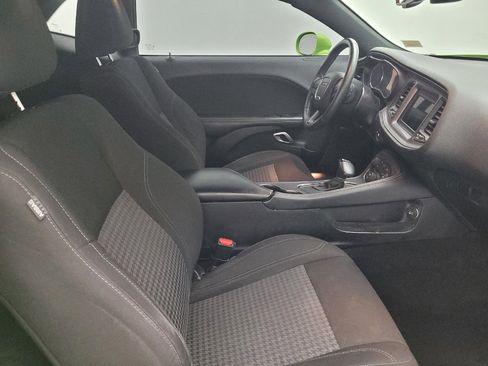 Used 2023 Dodge Challenger SXT RWD image 21