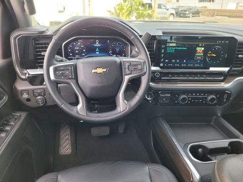 Used 2025 Chevrolet Silverado 3500 LT w/ Safety Package AWD/4WD image 17
