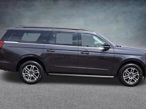 Used 2025 Ford Expedition Max Active AWD/4WD image 2