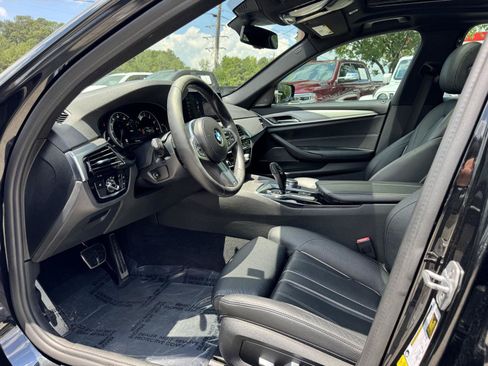 Used 2019 BMW 530i w/ M Sport Package RWD image 2