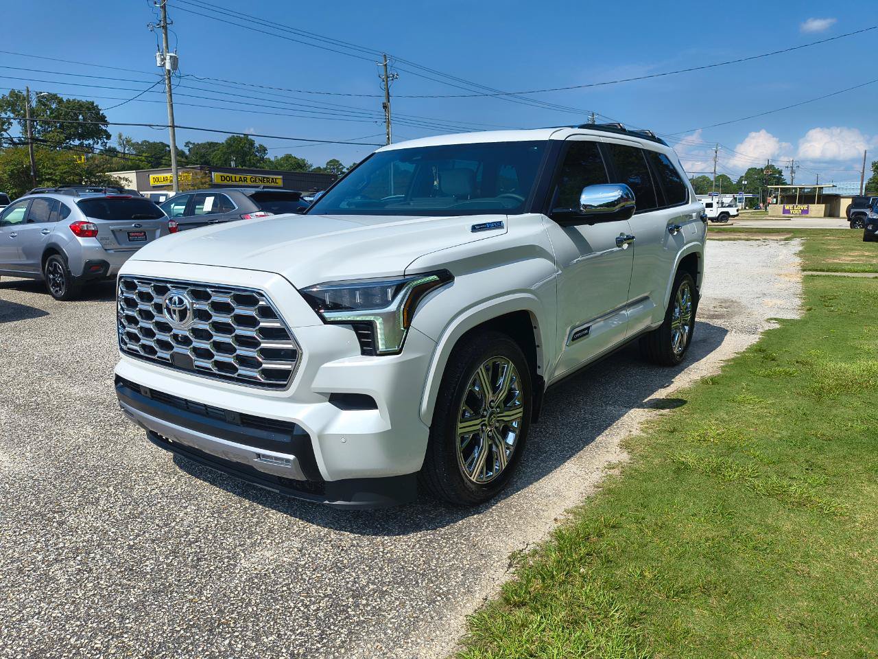 Used 2025 Toyota Sequoia Capstone AWD/4WD image 4