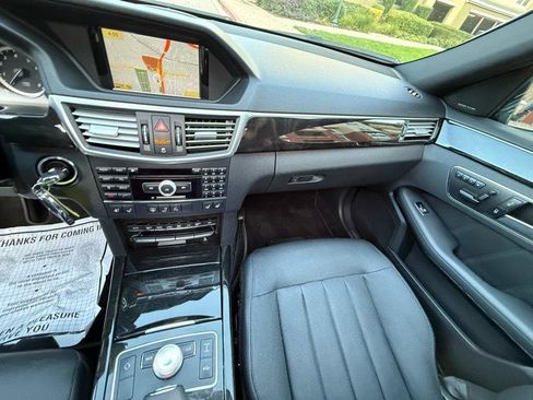 Used 2010 Mercedes-Benz E 550 Sedan image 61