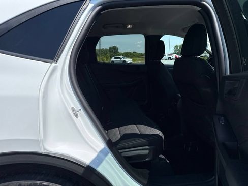 Used 2025 Ford Escape Active w/ Tech Pack #1 AWD/4WD image 12