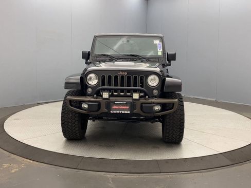 Used 2016 Jeep Wrangler Sahara AWD/4WD image 8