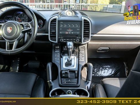 Used 2018 Porsche Cayenne AWD/4WD image 21