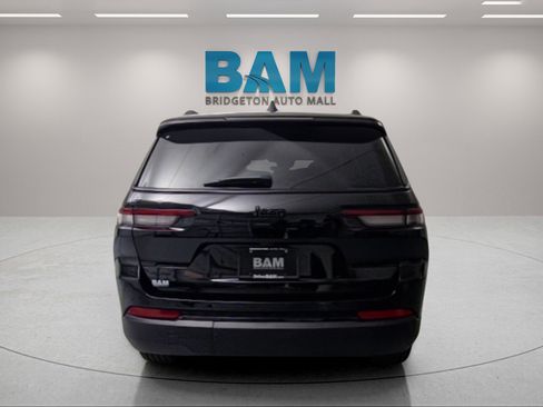 New 2025 Jeep Grand Cherokee L Altitude image 6