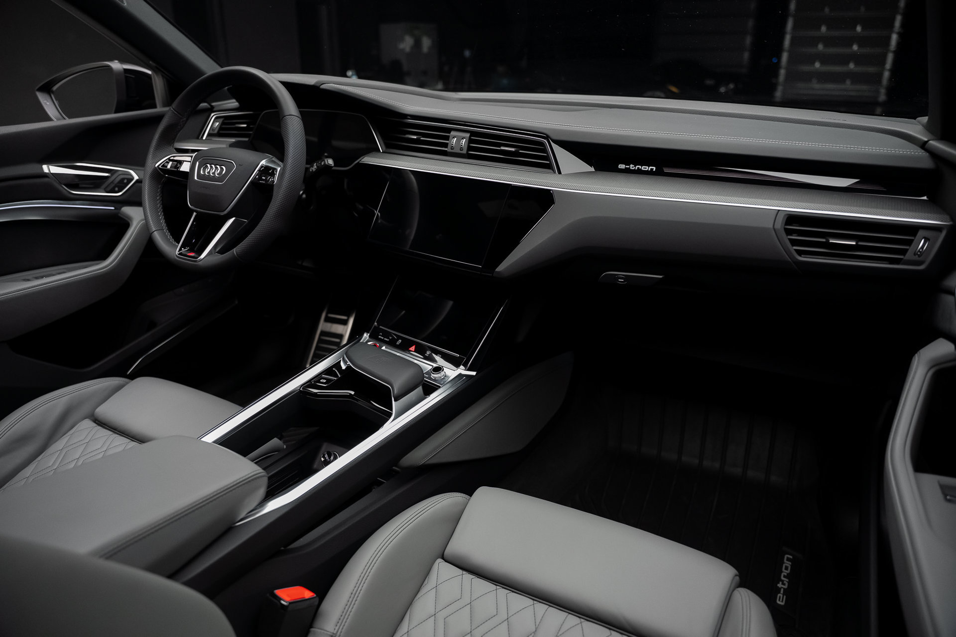 Used 2024 Audi SQ8 e-tron Premium Plus AWD/4WD image 62