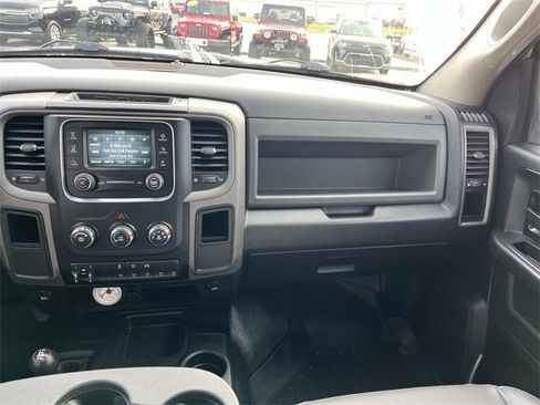 Used 2018 RAM 3500 Tradesman w/ Chrome Appearance Group image 15