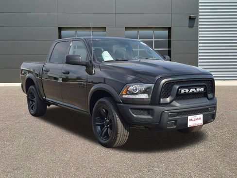 Used 2024 RAM 1500 Warlock AWD/4WD image 3