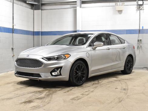 Used 2020 Ford Fusion Energi Titanium image 5