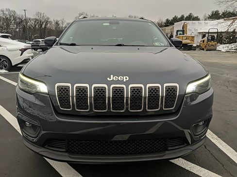 Used 2019 Jeep Cherokee Latitude Plus w/ Trailer Tow Group image 2