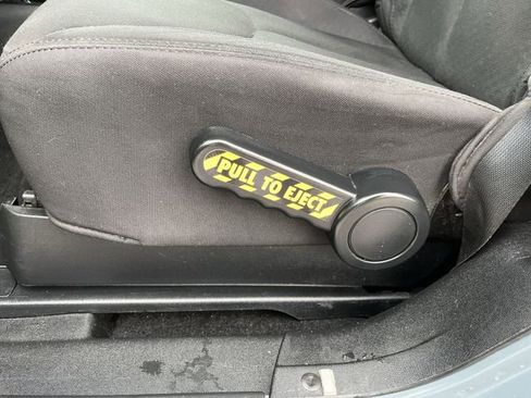 Used 2015 Jeep Wrangler Sport image 16