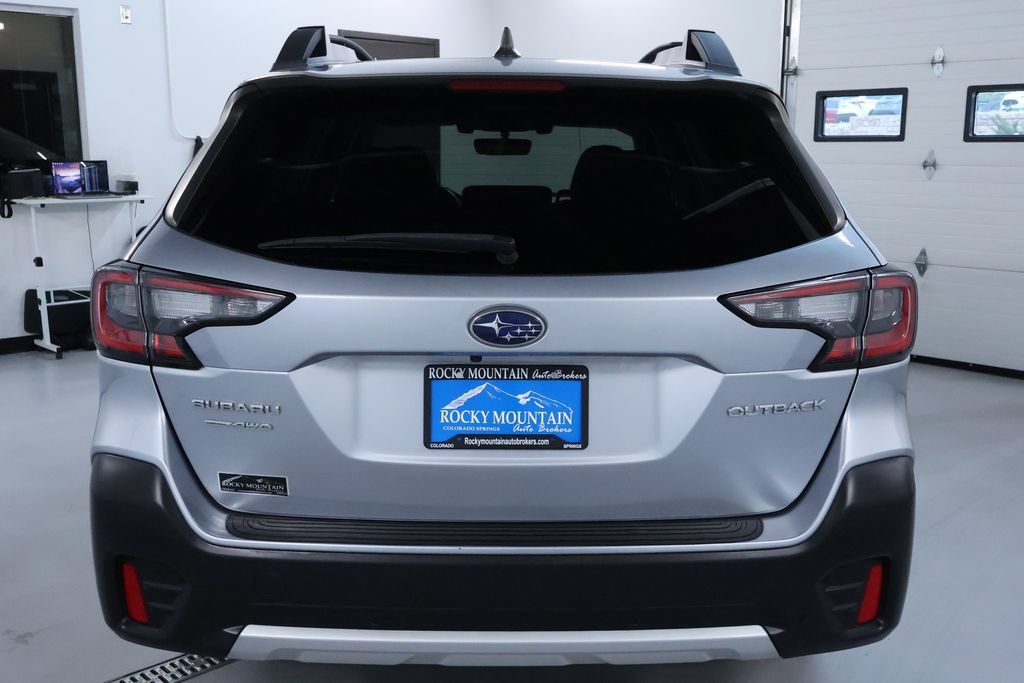 Used 2020 Subaru Outback Limited AWD/4WD image 6
