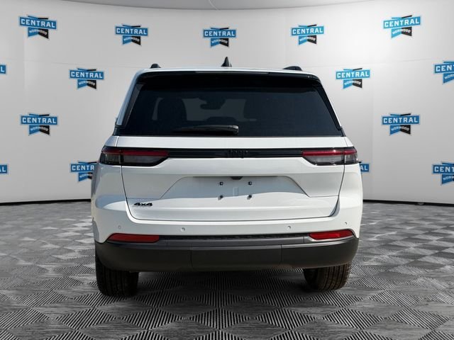 New 2026 Jeep Grand Cherokee Altitude AWD/4WD image 4