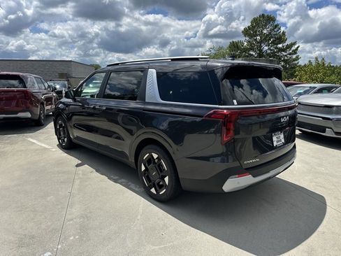 New 2026 Kia Carnival EX image 9