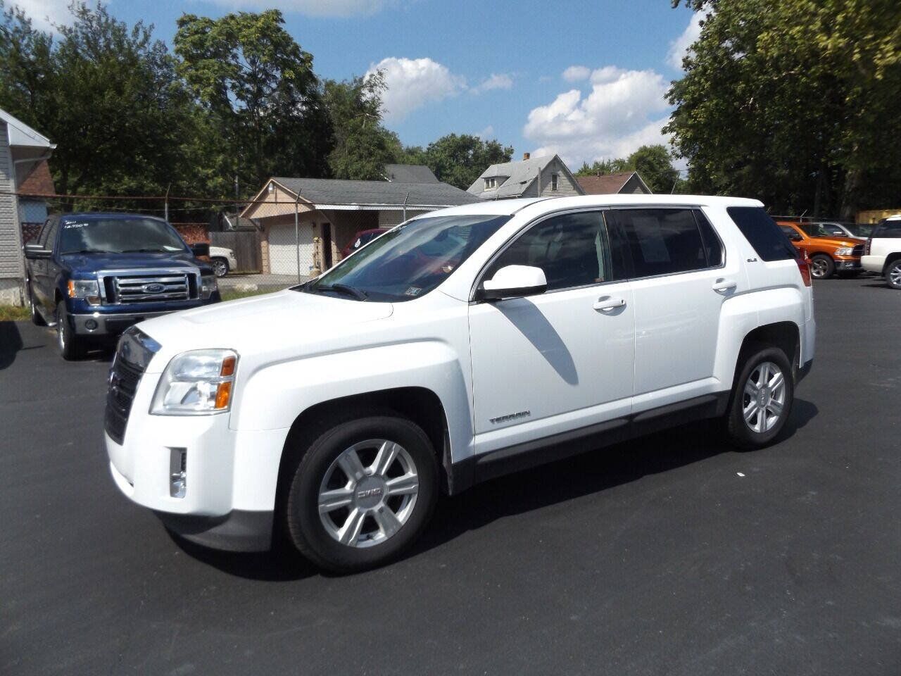 Used 2015 GMC Terrain SLE AWD/4WD image 1