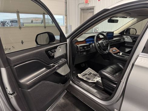 Used 2020 Lincoln Aviator Reserve w/ Equipment Group 201A AWD/4WD image 5