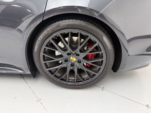 Used 2020 Porsche Panamera GTS image 43