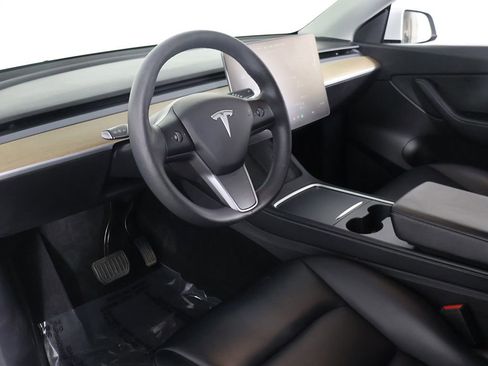 Used 2021 Tesla Model Y Long Range image 29