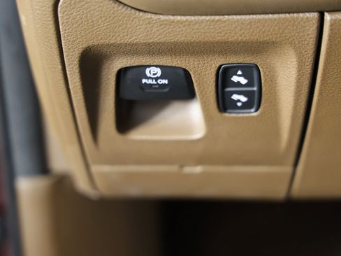 Used 2023 RAM 1500 Limited image 28