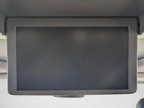 Used 2022 Honda Pilot Touring image 18