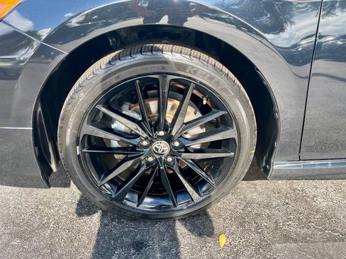 Used 2024 Toyota Camry XSE FWD image 8