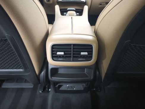 Used 2025 Mercedes-Benz GLE 450e 4MATIC w/ AMG Line Exterior image 27