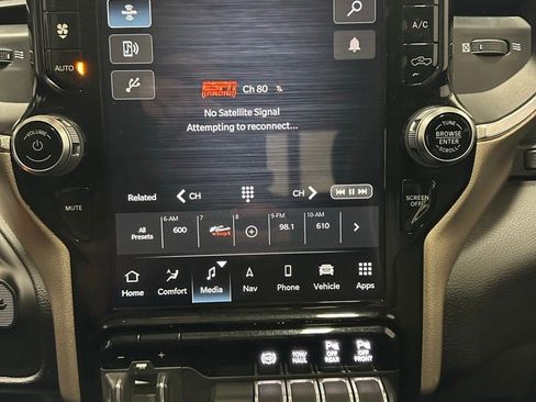 Used 2024 RAM 2500 Laramie image 30