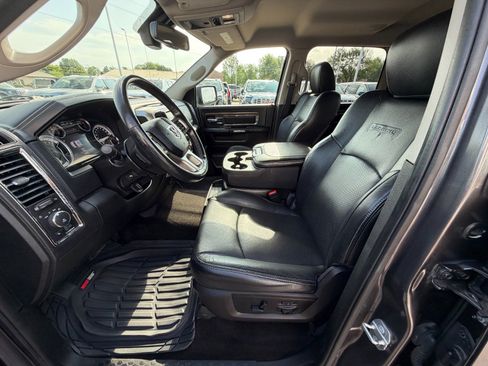 Used 2016 RAM 1500 Laramie w/ Convenience Group AWD/4WD image 7
