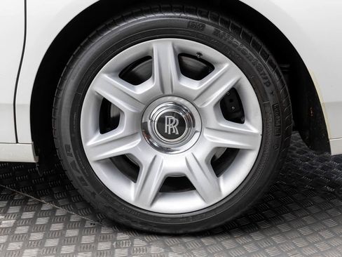 Used 2011 Rolls-Royce Ghost RWD image 41